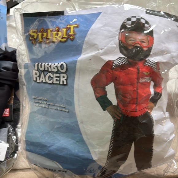 HALLOWEEN 🎃: Turbo Racer Full Costume with Mask: Size 2T - Picture 5 of 7
